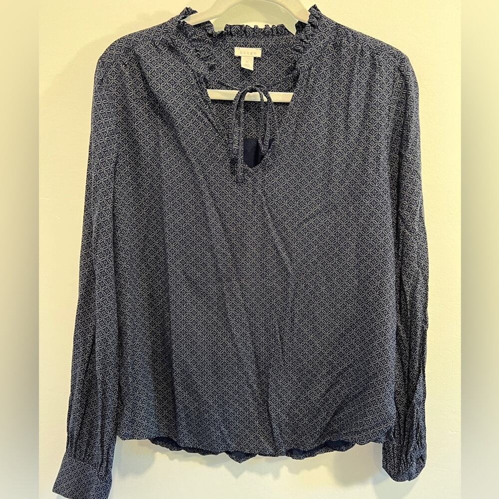 Hinge Geo Pattern Split Neck Tie Ruched Collar Pl… - image 3